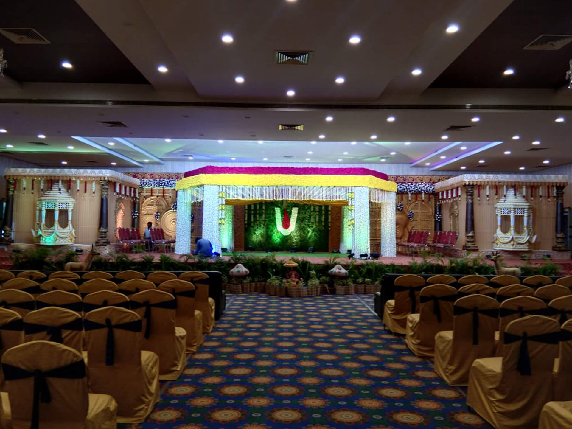 Unique Floral Mandap Decors